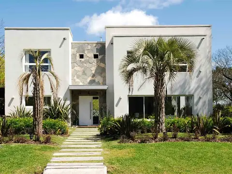 EXCELENTE PROPIEDAD IDEAL VIVIENDA