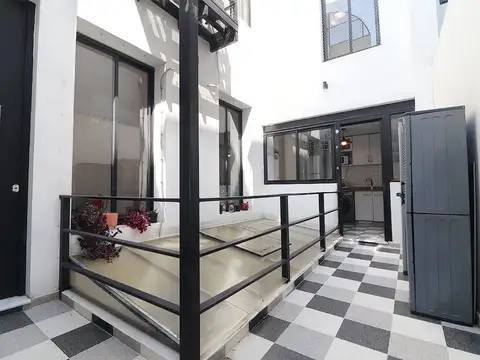 Depto Tipo Casa en Venta de 6 ambientes