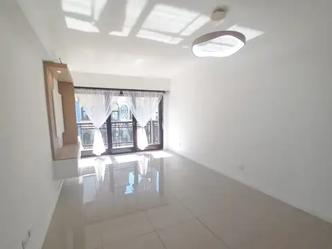 Venta Departamento 3 ambientes. Balcón al Frente. Zona Plaza Mitre