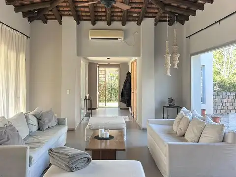 Alquiler Casa, 4 ambientes en una sola planta, Barrio Santa Maria de Tigre