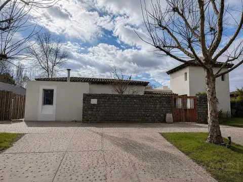 VLH. Alquiler Casa 3 ambientes Barrio Santa Maria de Tigre, Rincon de Milberg, Tigre