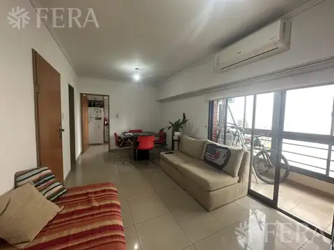 Venta departamento 3 ambientes con balcón en Wilde