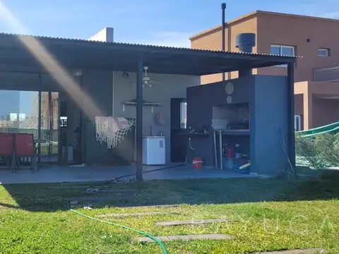 Casa en Venta en La Pista, USD 199.000