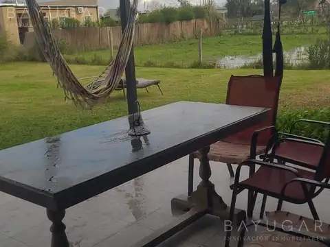 Casa en Venta con 6 cocheras