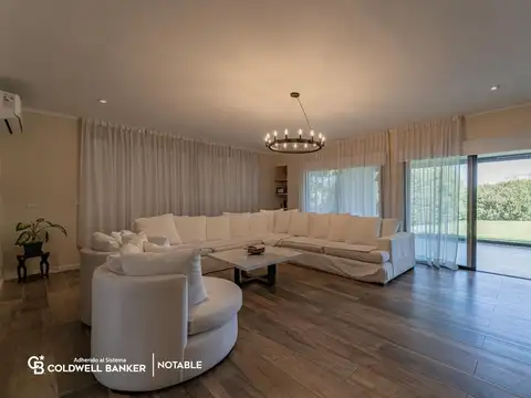 Casa en Alquiler de 4 dormitorios