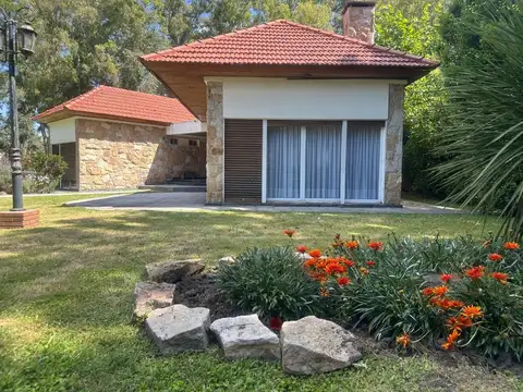 Avenida Soberanía Nacional 100