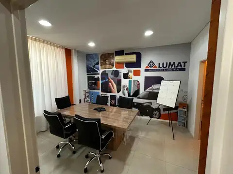 Oficina Esq. Av. Maipú y Debenedetti.