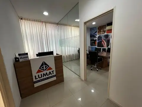 Oficina 4 ambientes con 2 baños
