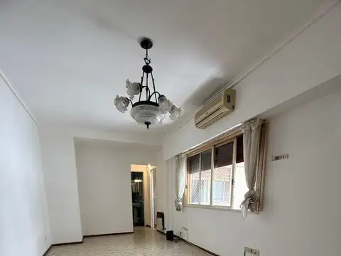 2 AMBIENTES GRANDES C/HERMOSA COCINA COMEDOR Y LAVA INCORP