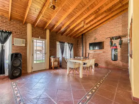 Casa 3 ambientes con 1 baño