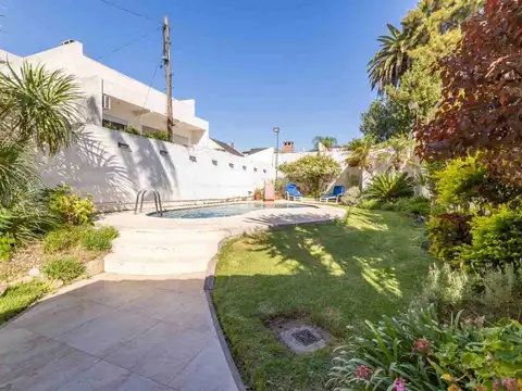 Venta Casa 8 Ambientes Jardín Y Pileta En Devoto