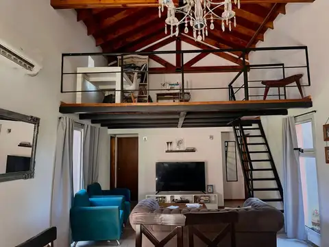 Casa 5 ambientes con 2 baños