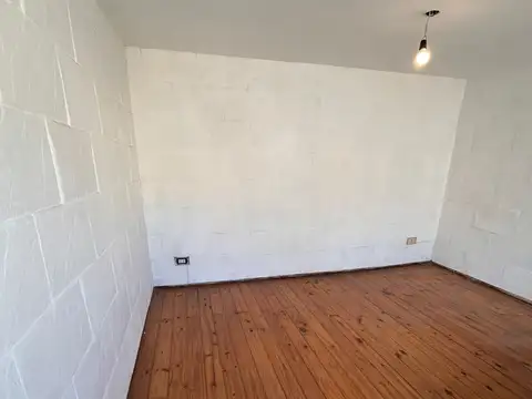 Alquila Departamento 2 Ambientes Muy Buena Ubicación 