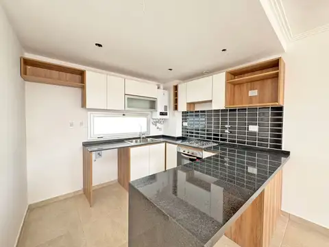 En venta 3 dormitorios c/ cochera y terraza exclusiva en Centro