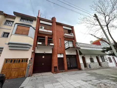 LOCALES - A LA CALLE - VILLA URQUIZA, CAPITAL FEDERAL