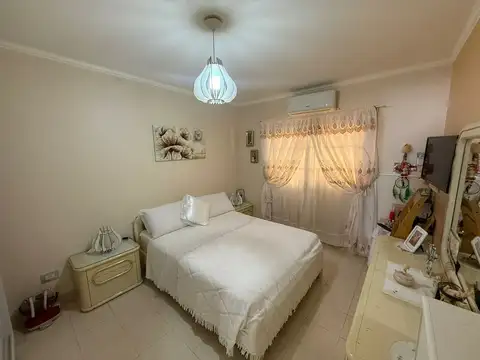 CASA 4 DORMITORIOS, GARAGE Y QUINCHO EN COMODORO!