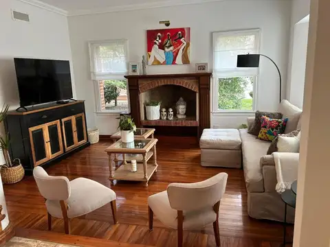 Casa en Venta con 1 cochera