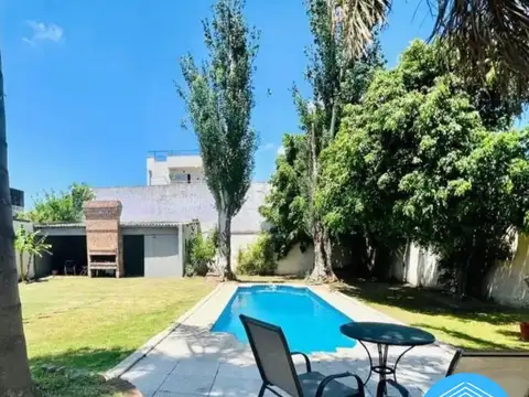 VENTA URGENTE  CASA 5 AMB. HAEDO - LOTE 1000 METROS.