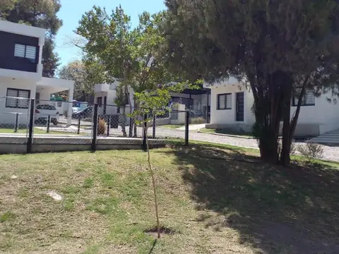 Casa en Alquiler de 3 dormitorios