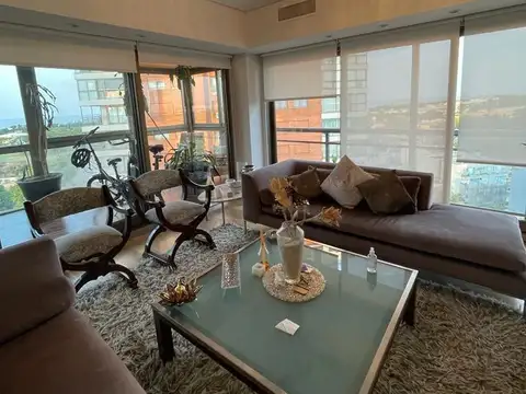 Departamento en Alquiler de 3 dormitorios