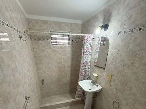 Depto Tipo Casa en Alquiler de 3 ambientes