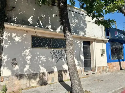 Local en Alquiler 76 años