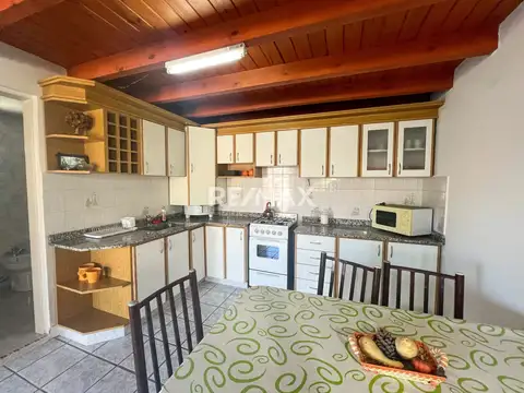 Casa en Venta con 4 cocheras
