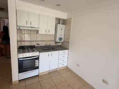 Departamento en Alquiler en Abasto, $ 410.000