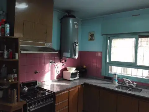 Casa 3 ambientes con 2 baños