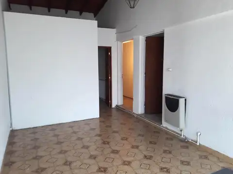 Casa venta reciclar. La Plata