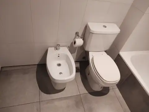 MONOAMBIENTE MUY LUMINOSO APTO PROFESIONAL