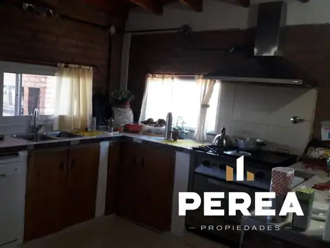 Casa 2 ambientes con 2 baños