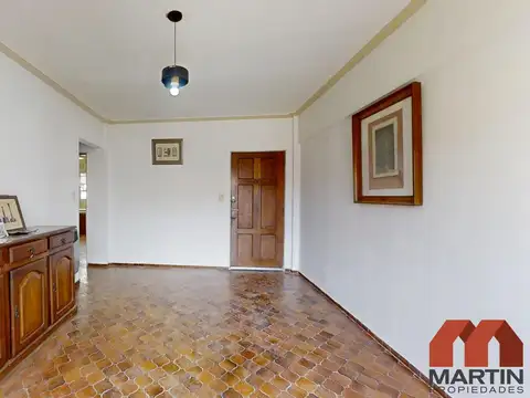 Departamento en venta en Olivos, 4 ambientes con balcon corrido, primer piso por escalera
