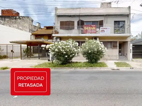 Departamento en venta en Olivos, 4 ambientes con balcon corrido, primer piso por escalera