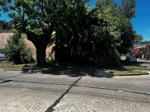 LOTE TERRENO EN VENTA EN BOULOGNE CON VIVIENDA