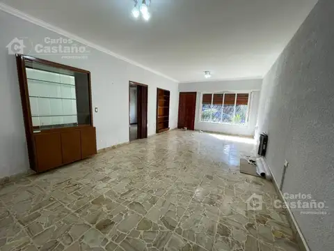 Casa en Alquiler de 3 dormitorios