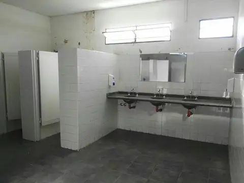 CENTRO INDUSTRIAL Y LOGISTICO EN MORENO SOBRE ACCESO OESTE