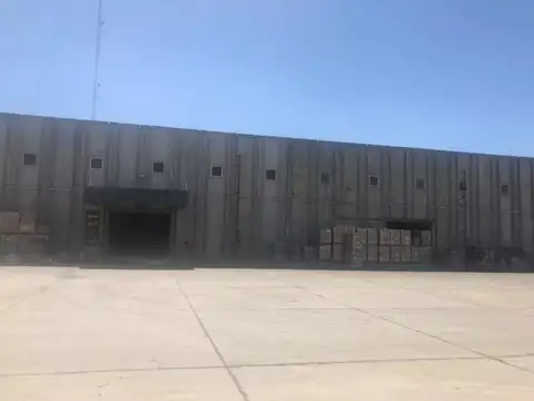 Alquiler Depósito de 1500 m2 en Moreno