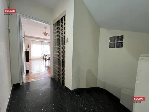 Venta Departamento 5 ambientes en Villa Crespo con balcón y patio