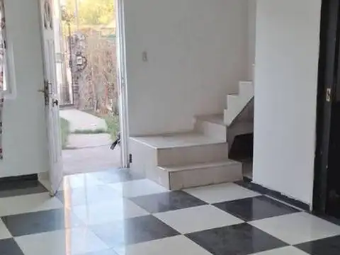 Depto Tipo Casa en Venta 15 años