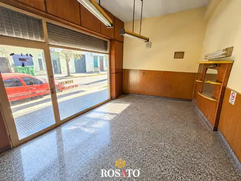 Venta propiedad multifamiliar con local comercial y cochera en Villa Lugano