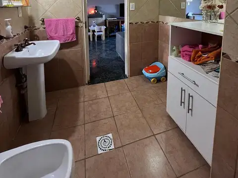 Depto Tipo Casa 5 ambientes con 3 baños