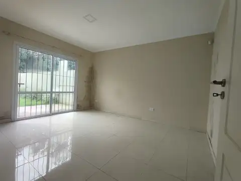 Depto Tipo Casa en Venta con 1 cocheras