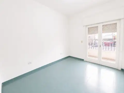 Departamento en Alquiler en Isidro Casanova, $ 111.111
