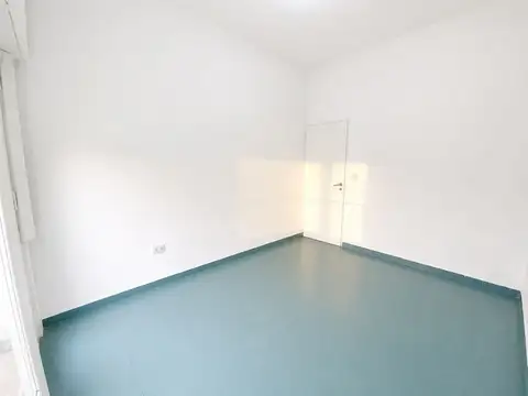 Departamento en Alquiler en Isidro Casanova, $ 550.000