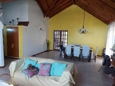 Casa en Venta con 1 cochera