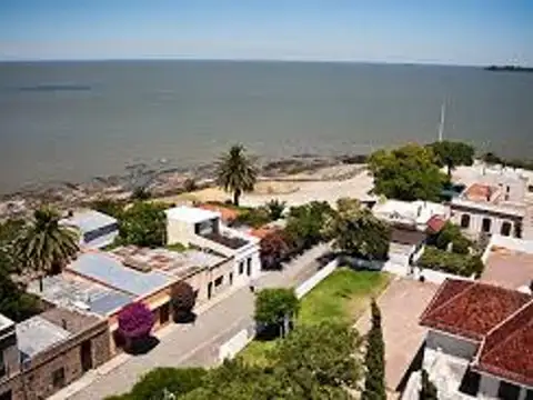 Venta Casa a reciclar - Colonia Sacramento Rambla