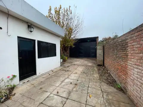 GALPON 100 M2 C/TRIFASICA, AL FONDO CON ENTRADA VEHICULO
