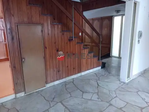 Depto Tipo Casa 4 ambientes con 2 baños