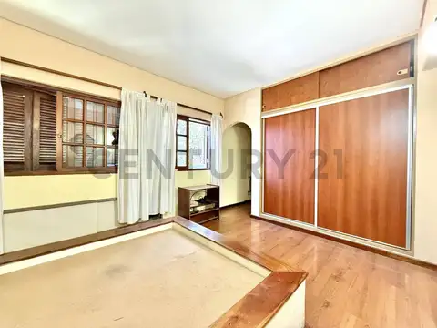 Casa en Venta en Villa Luro, USD 260.000